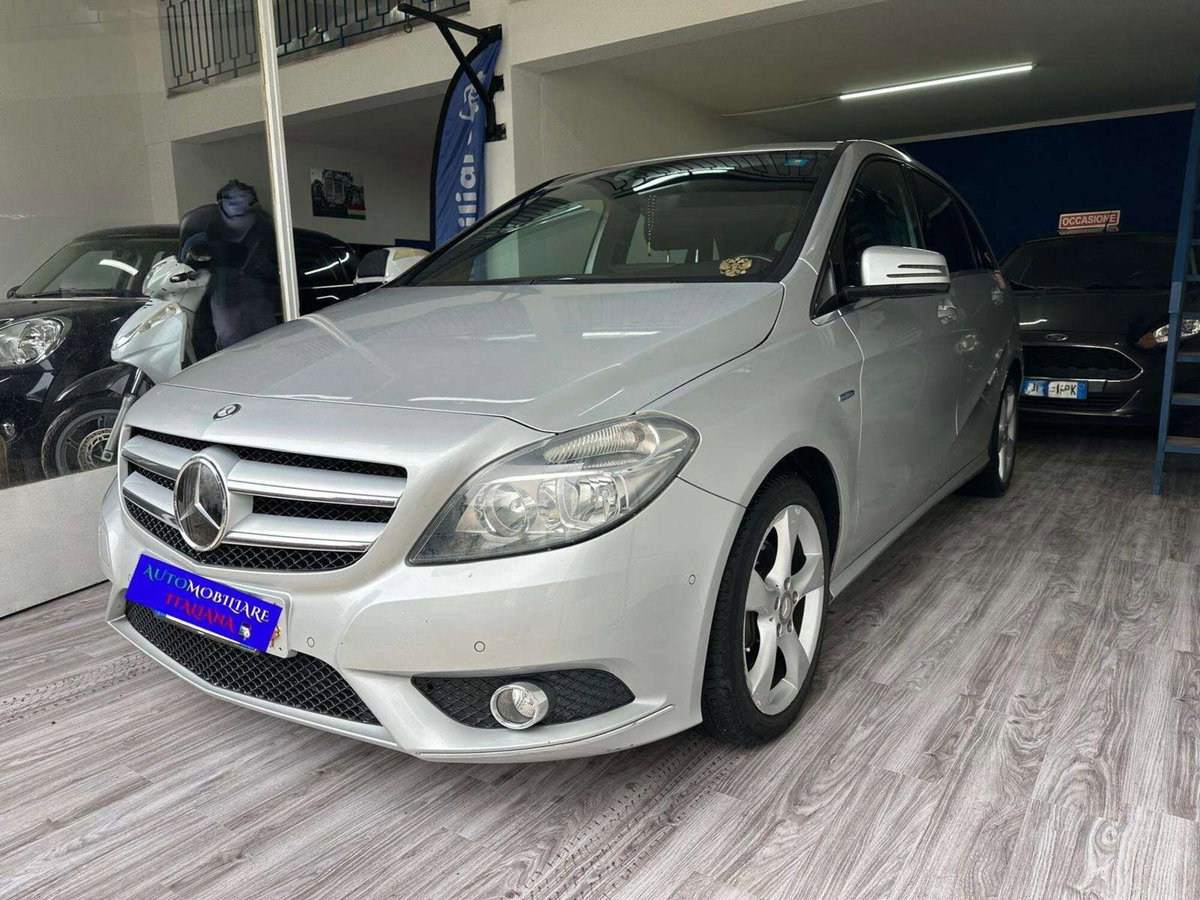 Mercedes-Benz Classe B 180 Premium (2)