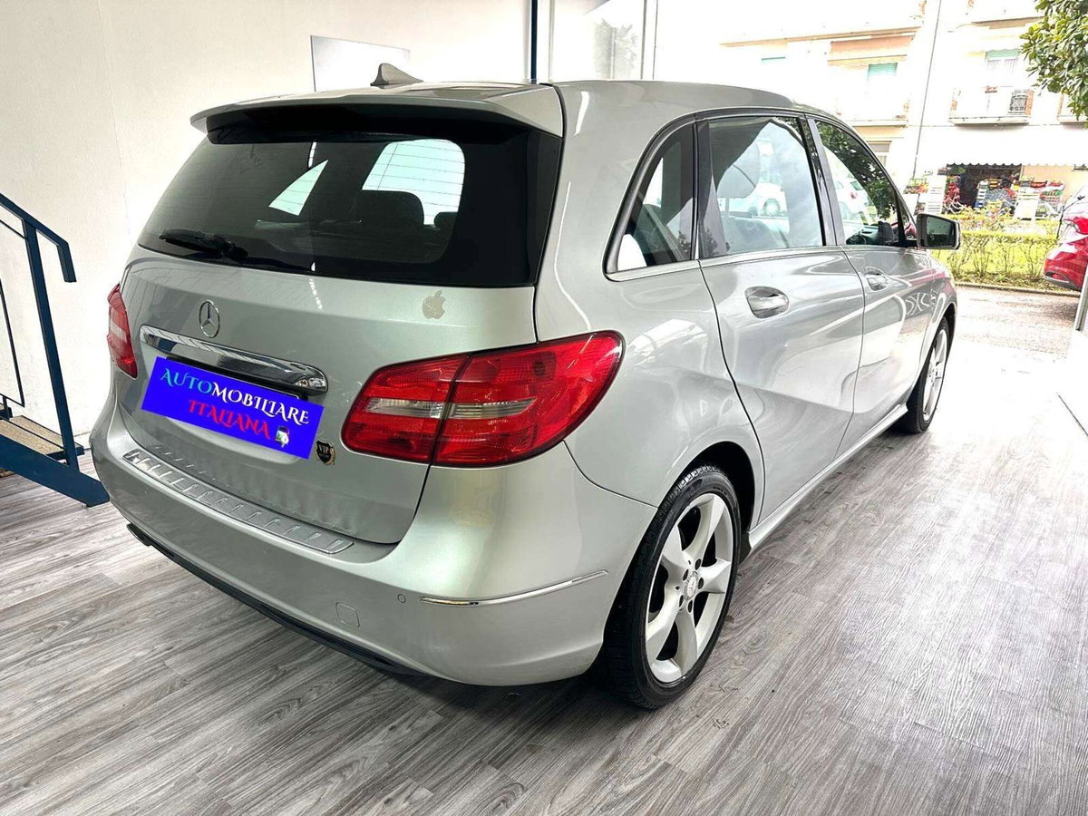 Mercedes-Benz Classe B 180 Premium (5)