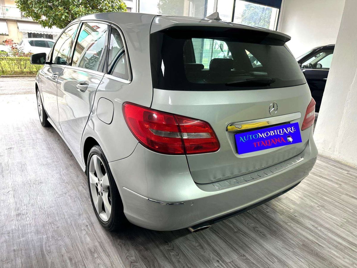 Mercedes-Benz Classe B 180 Premium (8)