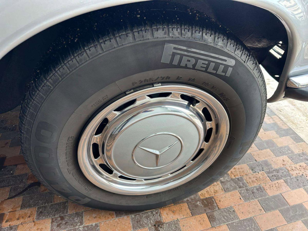 Mercedes-Benz SL 350 (11)