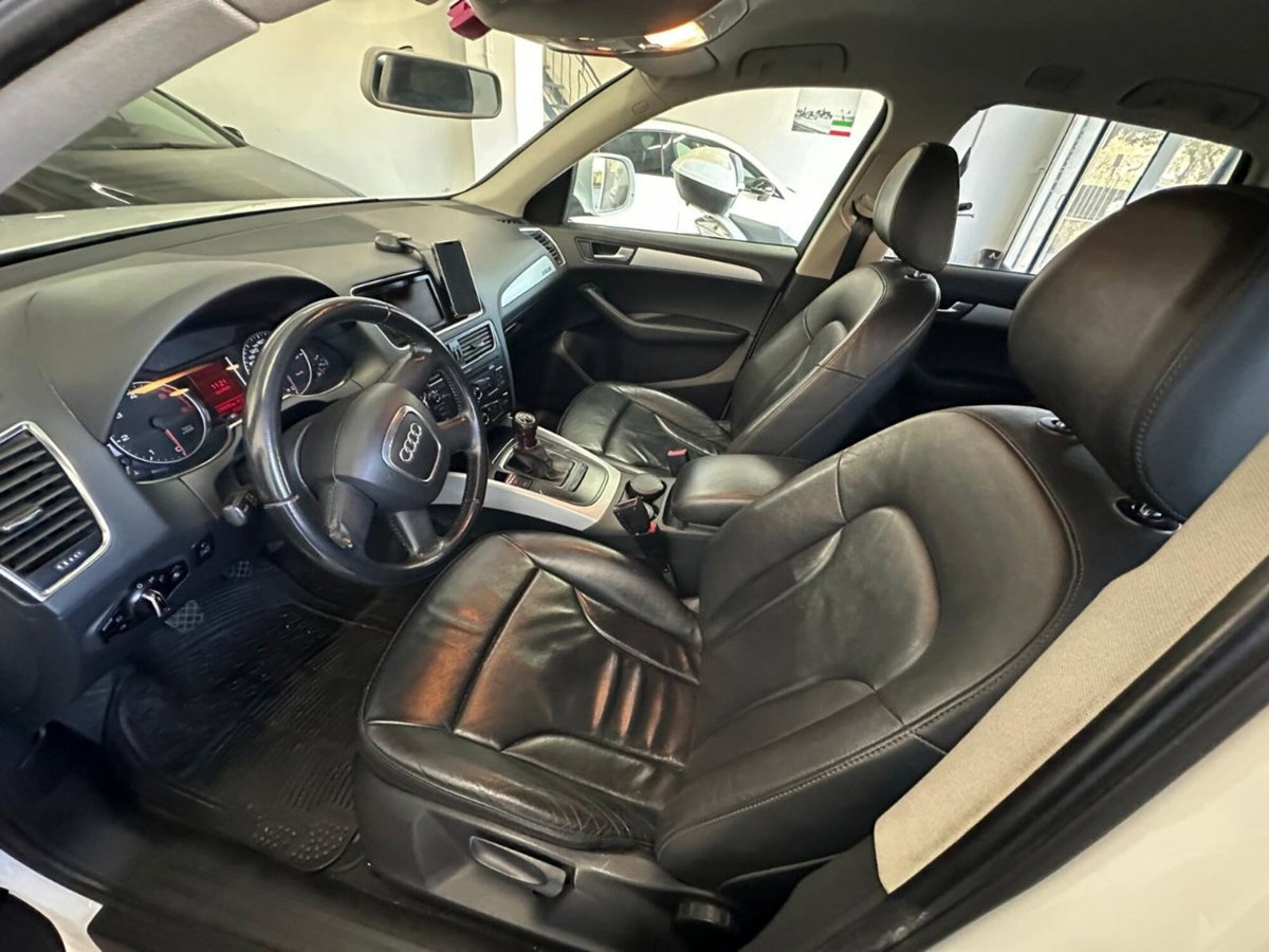 Audi Q5 2.0 TDI 143 CV quattro (12)