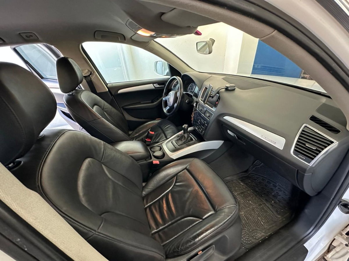 Audi Q5 2.0 TDI 143 CV quattro (13)