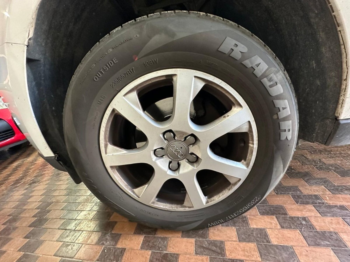 Audi Q5 2.0 TDI 143 CV quattro (9)