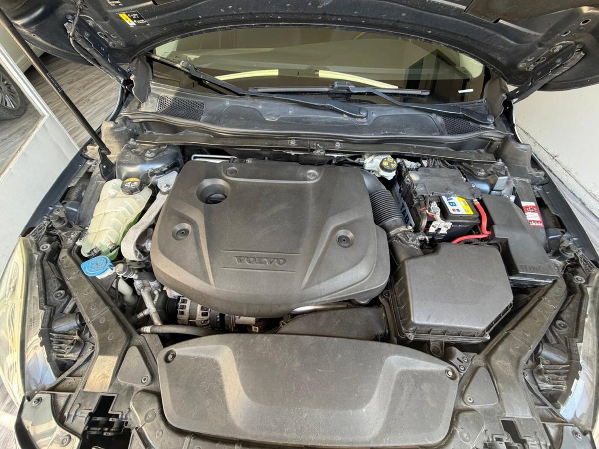 Volvo V40 D2 Kinetic (19)