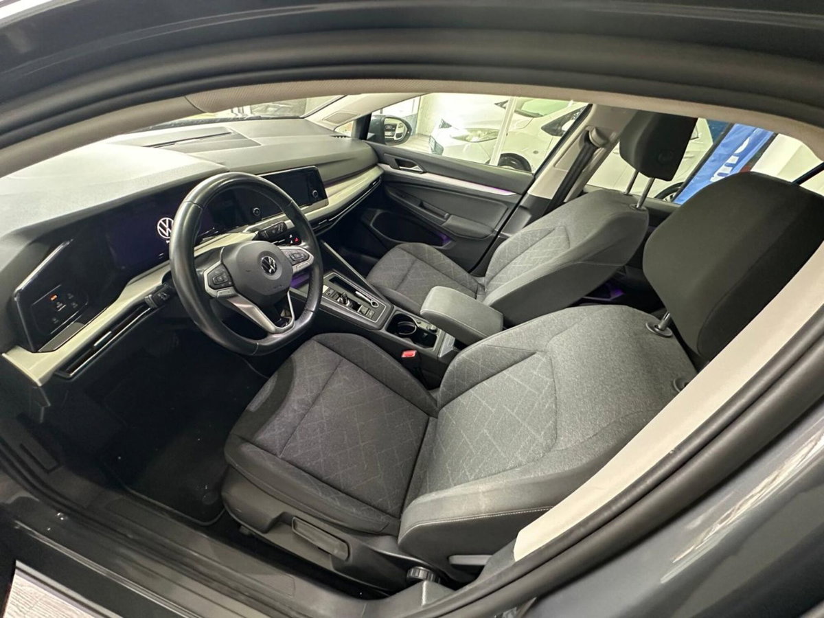 Volkswagen Golf 1.0 eTSI EVO DSG Life (10)