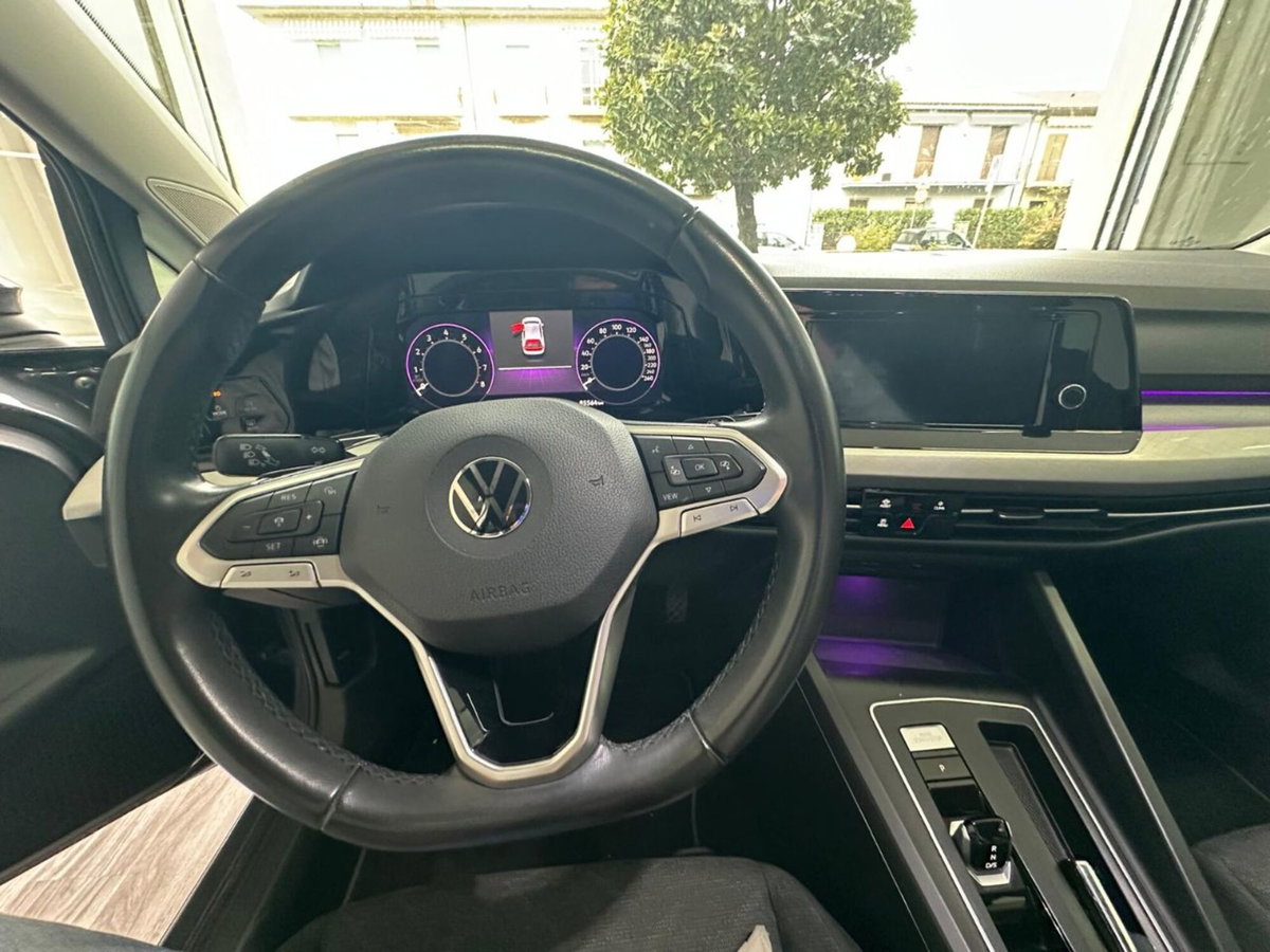 Volkswagen Golf 1.0 eTSI EVO DSG Life (14)
