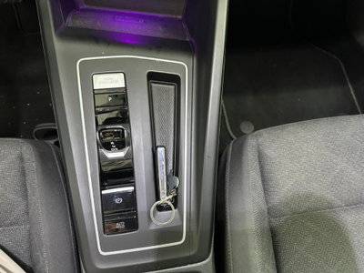 Volkswagen Golf 1.0 eTSI EVO DSG Life (18)