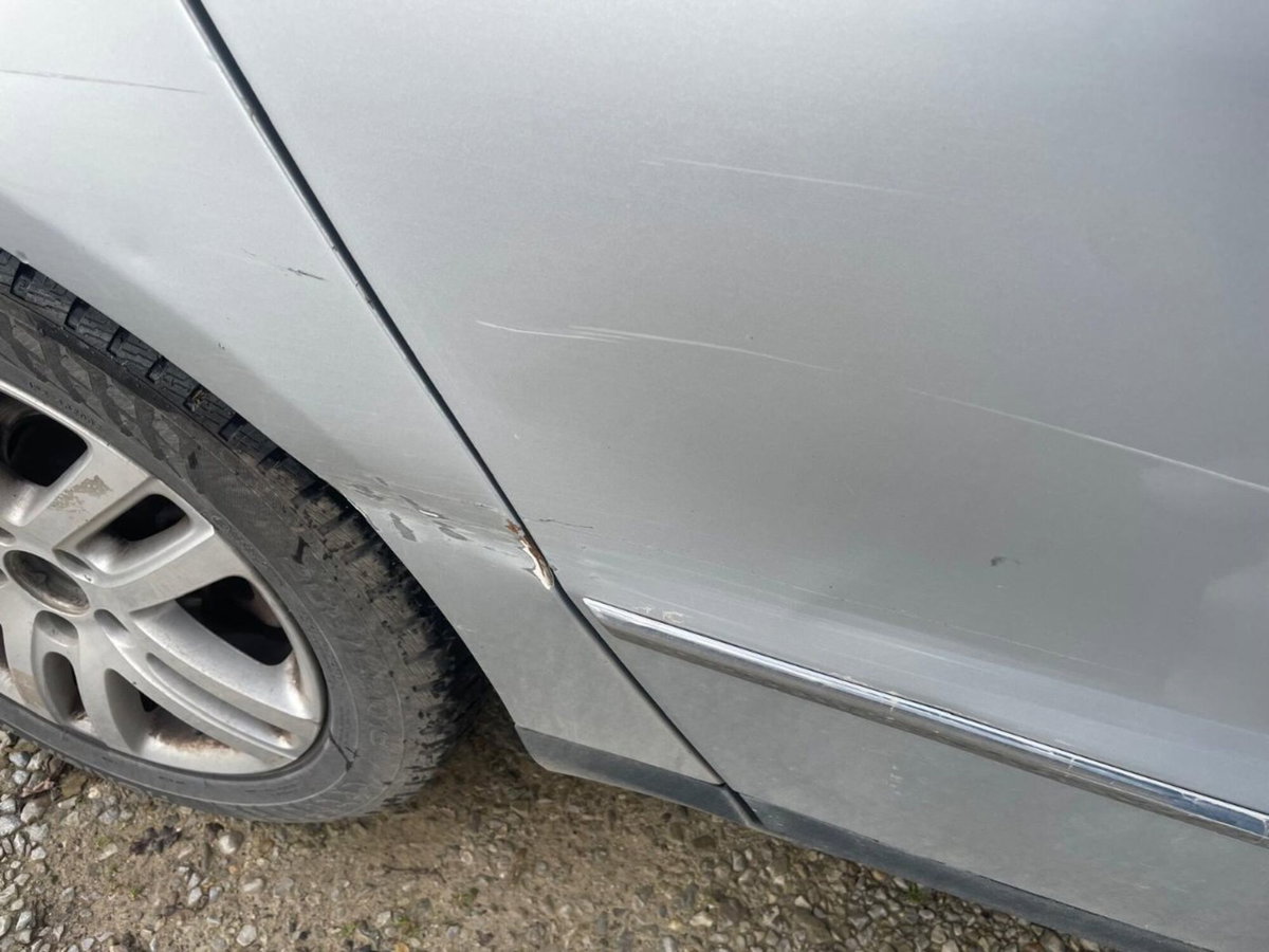 Volkswagen Passat Variant 1.9 TDI/105CV Trendline (12)