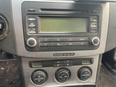 Volkswagen Passat Variant 1.9 TDI/105CV Trendline (14)