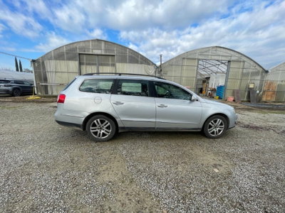 Volkswagen Passat Variant 1.9 TDI/105CV Trendline (8)