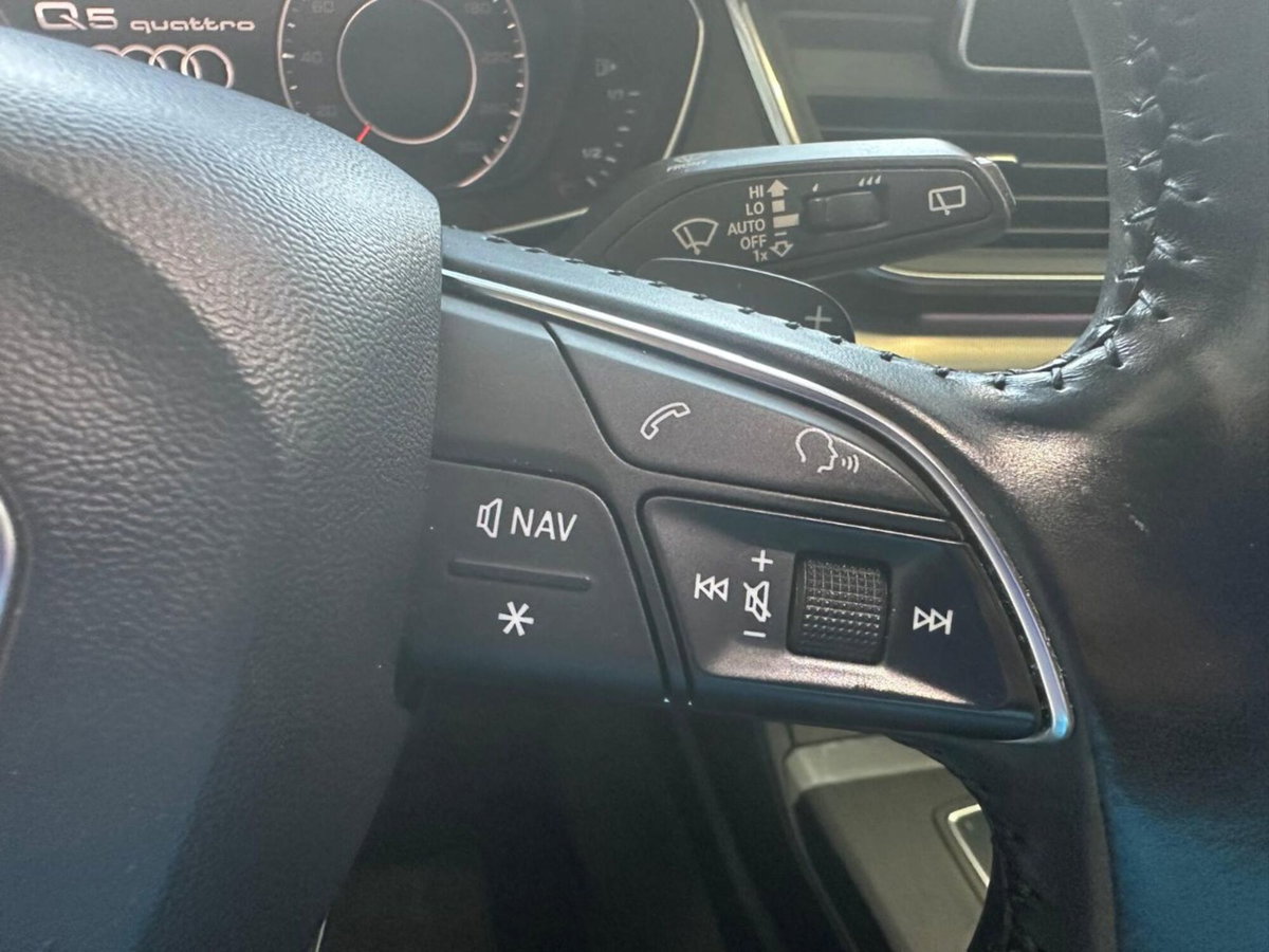 Audi Q5 40 TDI quattro Business Sport (15)