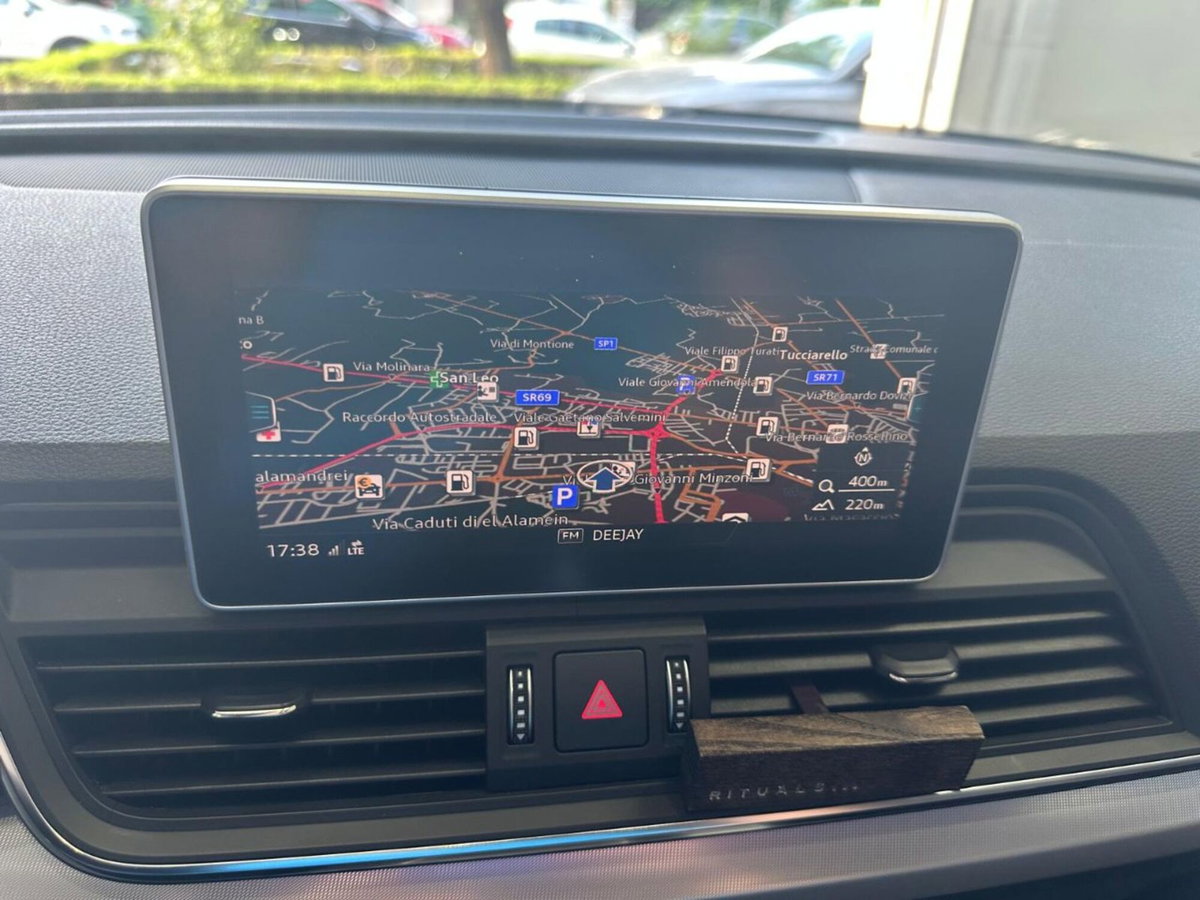 Audi Q5 40 TDI quattro Business Sport (17)
