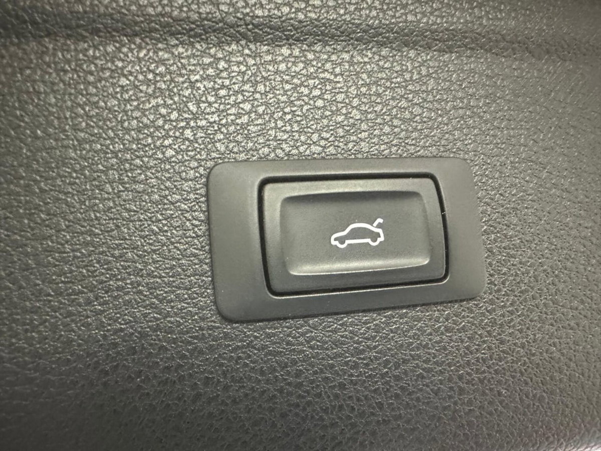 Audi Q5 40 TDI quattro Business Sport (20)