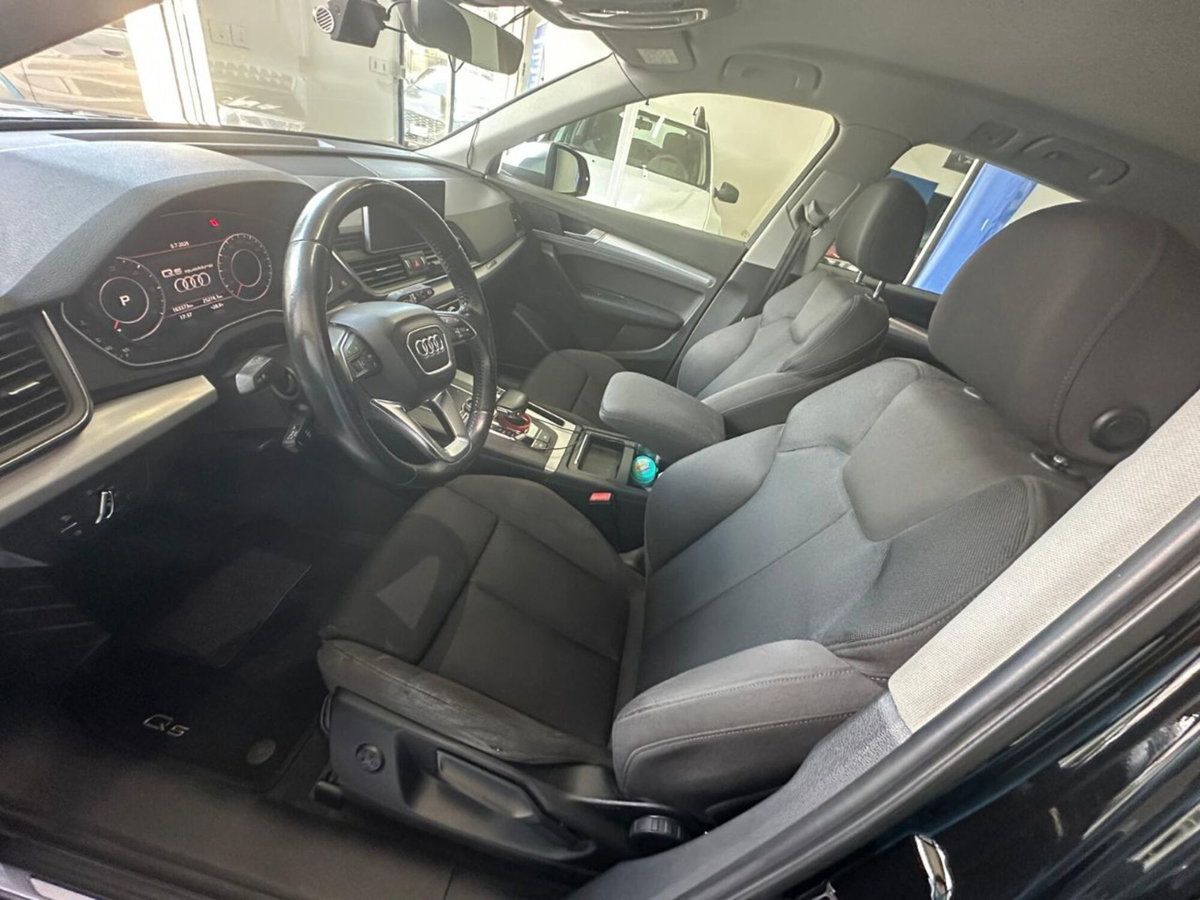 Audi Q5 40 TDI quattro Business Sport (7)