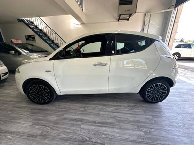 Lancia Ypsilon 1.2 69 CV 5 porte GPL Ecochic Gold (6)