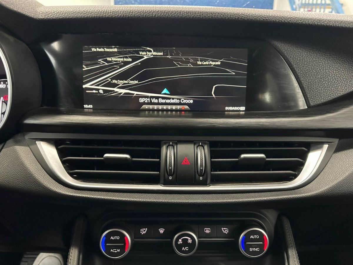 Alfa Romeo Stelvio Stelvio 2.2 Turbodiesel 180 CV AT8 RWD Super (18)