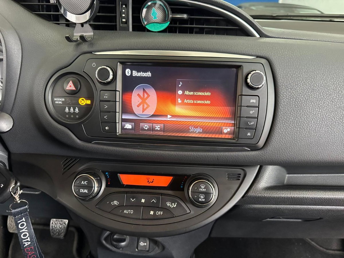 Toyota Yaris 1.0 5 porte Trend (15)