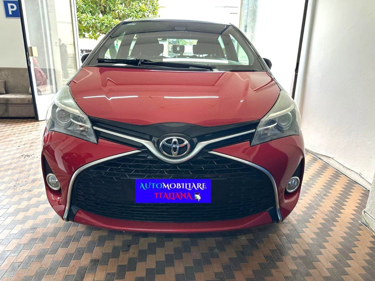 Toyota Yaris 1.0 5 porte Trend (2)