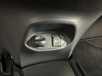 Toyota Yaris 1.0 5 porte Trend (20)