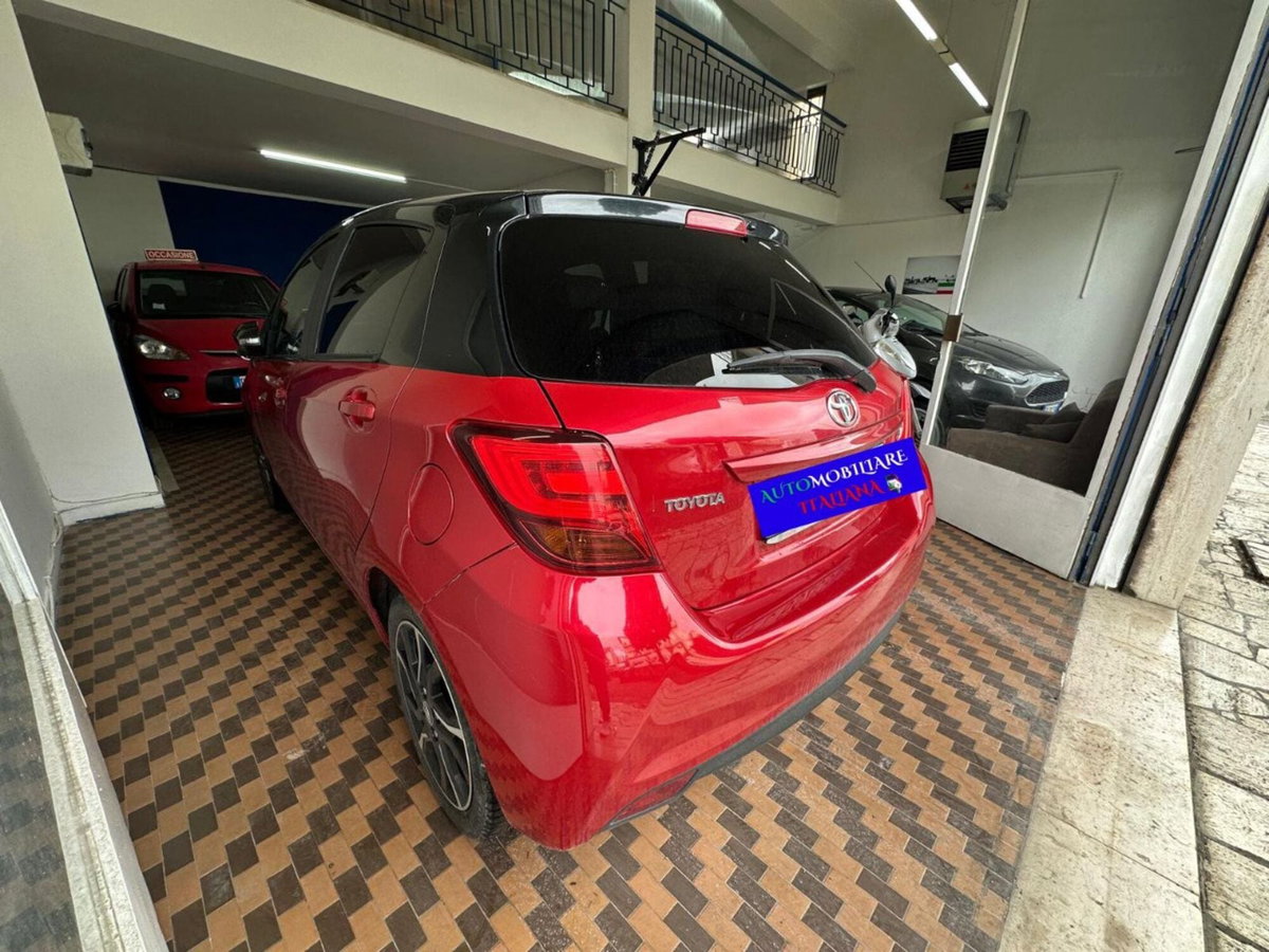 Toyota Yaris 1.0 5 porte Trend (4)