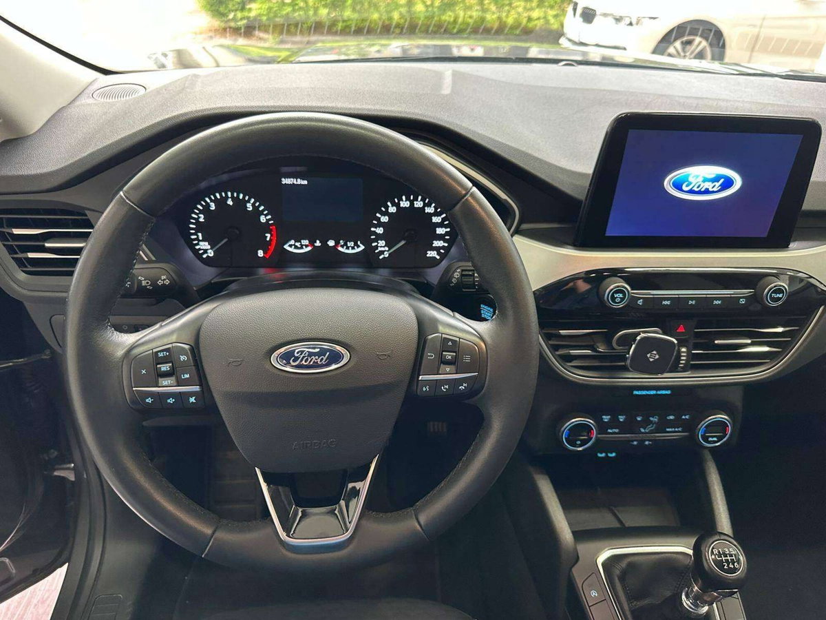 Ford Kuga 1.5 EcoBoost 120 CV 2WD (10)