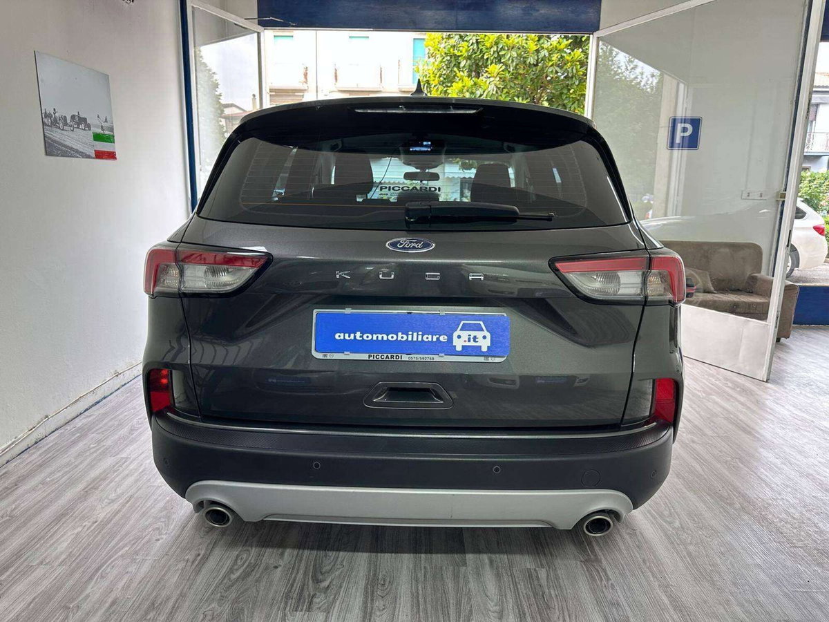 Ford Kuga 1.5 EcoBoost 120 CV 2WD (5)