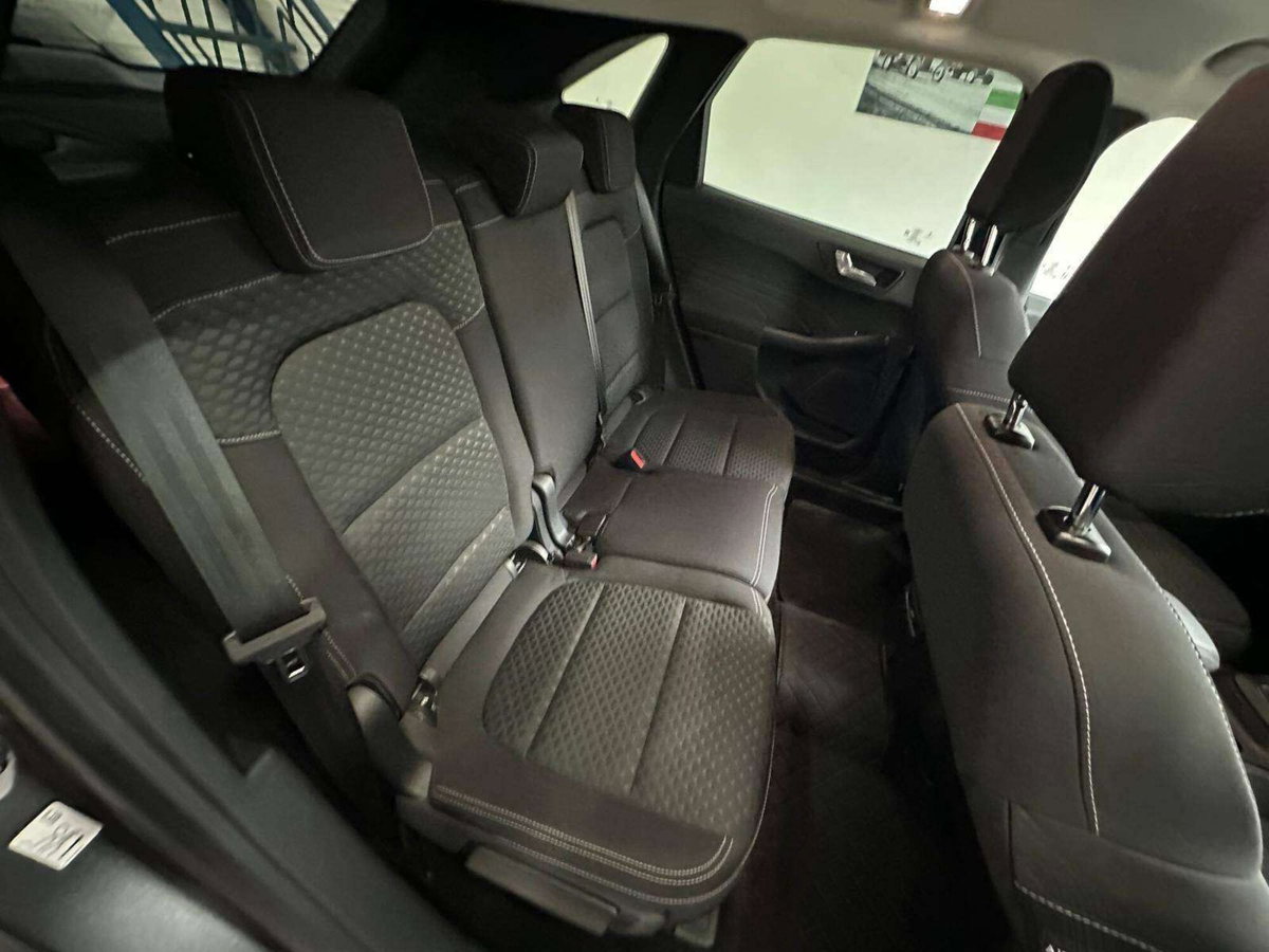 Ford Kuga 1.5 EcoBoost 120 CV 2WD (7)