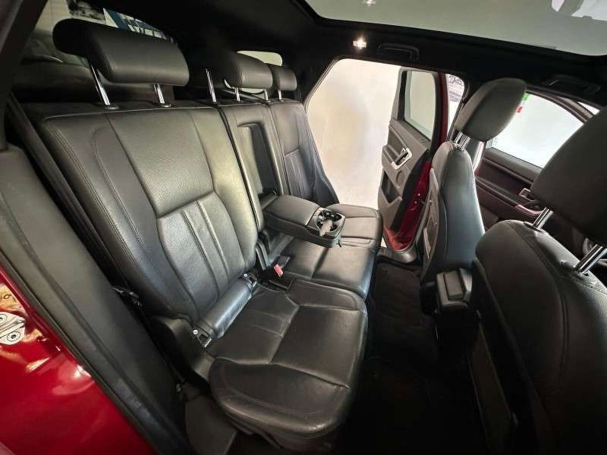Land Rover Discovery Sport 2.0 TD4 150 CV SE (9)
