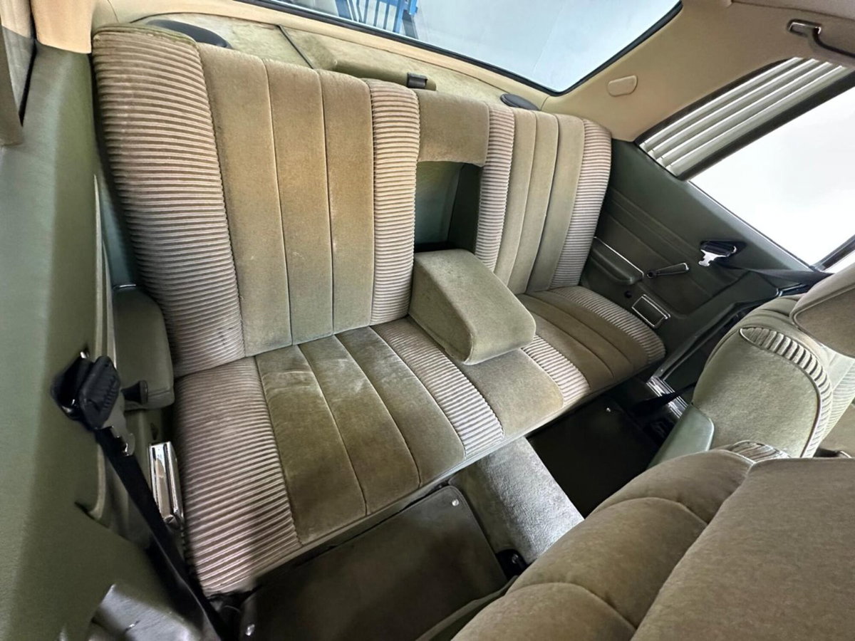 Mercedes-Benz 280 Coupé 280 SLC (10)