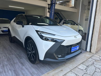 Toyota Toyota C-HR 2.0 hev Trend fwd e-cvt (2)