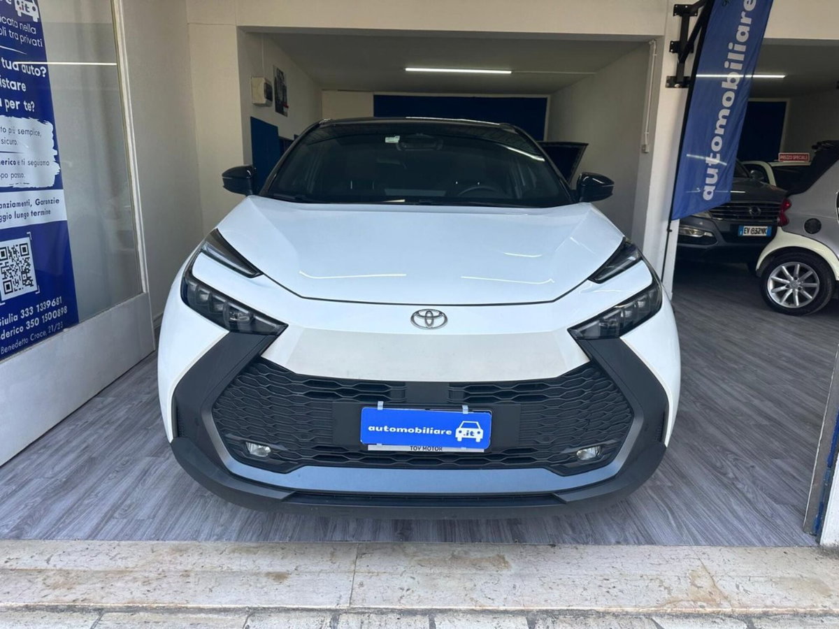Toyota Toyota C-HR 2.0 hev Trend fwd e-cvt (3)