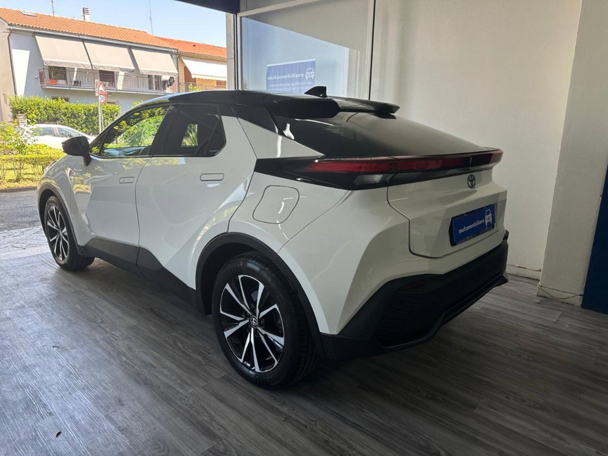 Toyota Toyota C-HR 2.0 hev Trend fwd e-cvt (5)