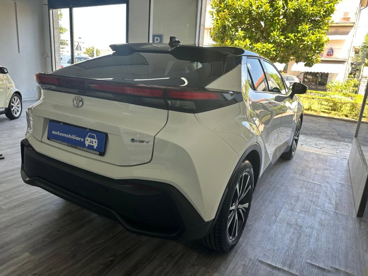 Toyota Toyota C-HR 2.0 hev Trend fwd e-cvt (8)
