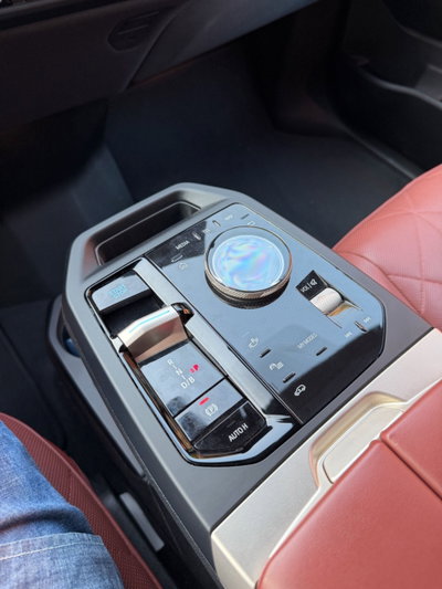 BMW iX M60 (10)