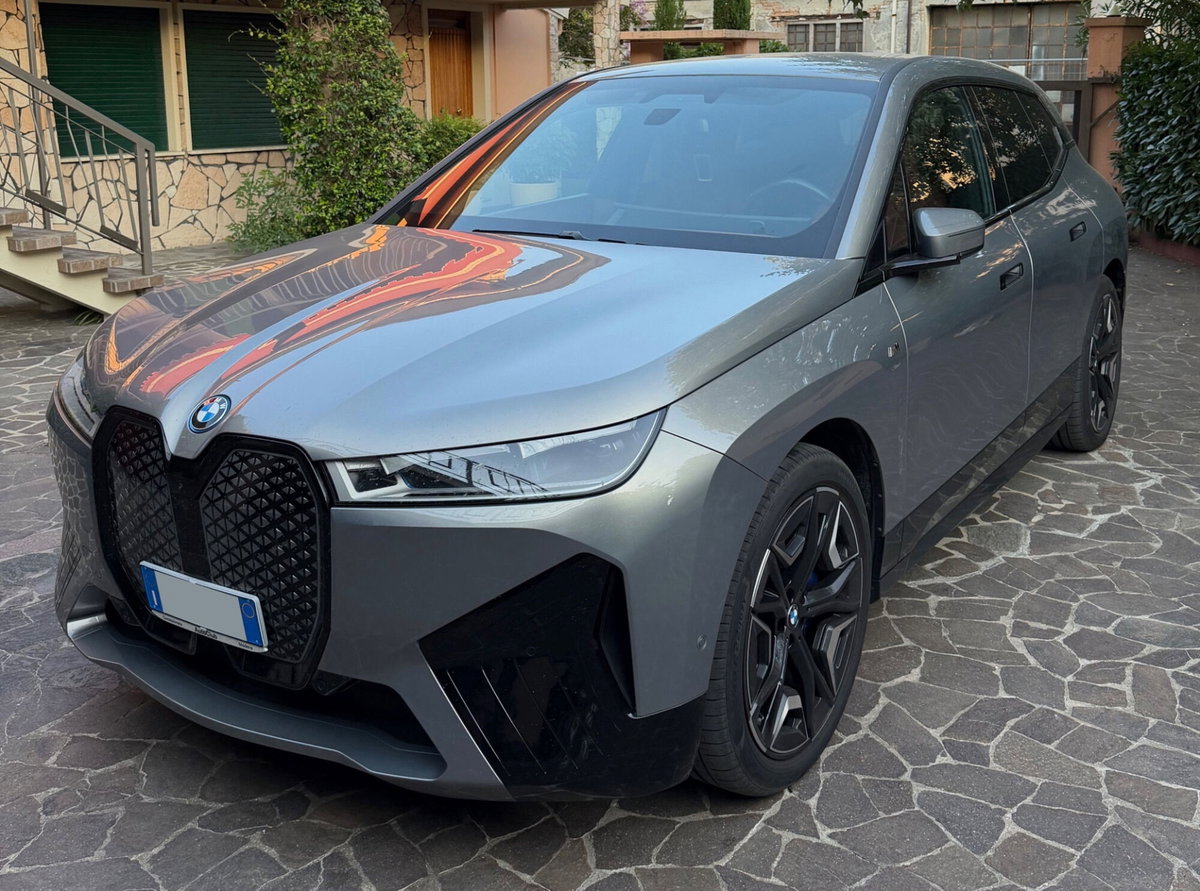 BMW iX M60 (13)