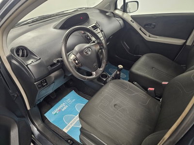 Toyota Yaris 1.0 5 porte (10)