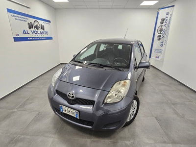 Toyota Yaris 1.0 5 porte (2)