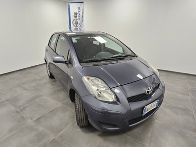 Toyota Yaris 1.0 5 porte (3)