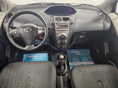 Toyota Yaris 1.0 5 porte (6)