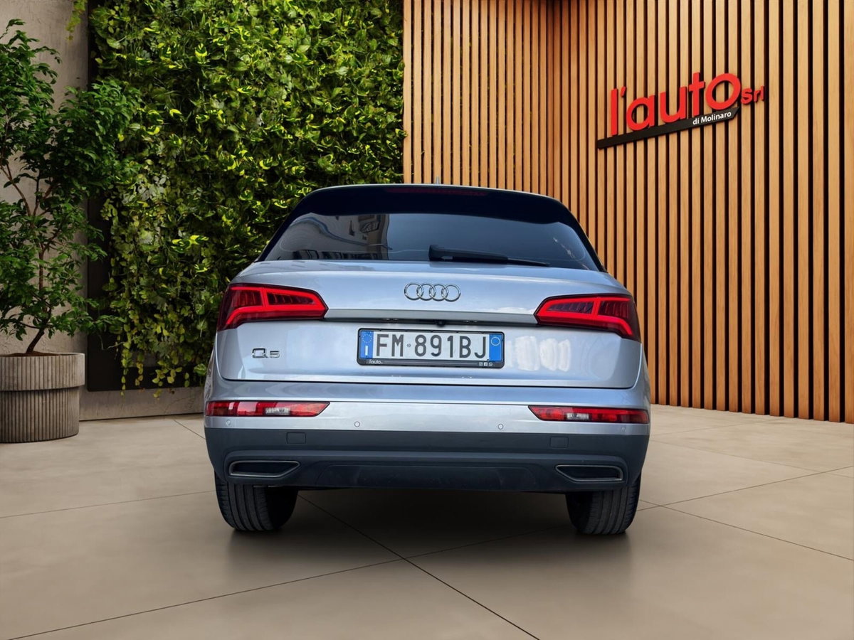 Audi Q5 2.0 TDI 190 CV quattro S tronic Business Sport (6)