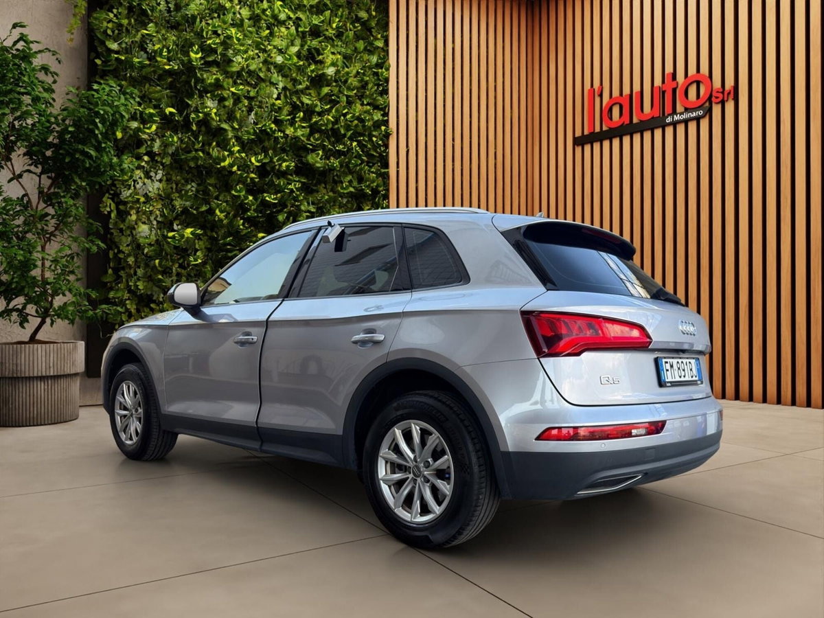 Audi Q5 2.0 TDI 190 CV quattro S tronic Business Sport (7)