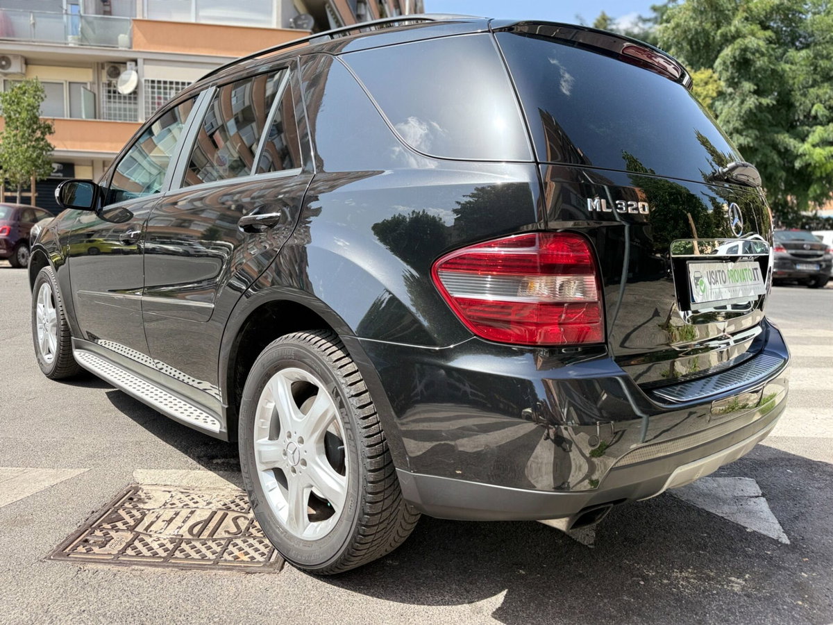 Mercedes-Benz Classe ML 320 CDI Sport (3)