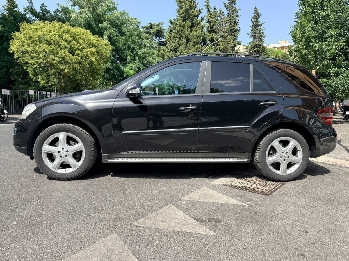 Mercedes-Benz Classe ML 320 CDI Sport (8)