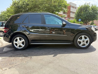 Mercedes-Benz Classe ML 320 CDI Sport (9)