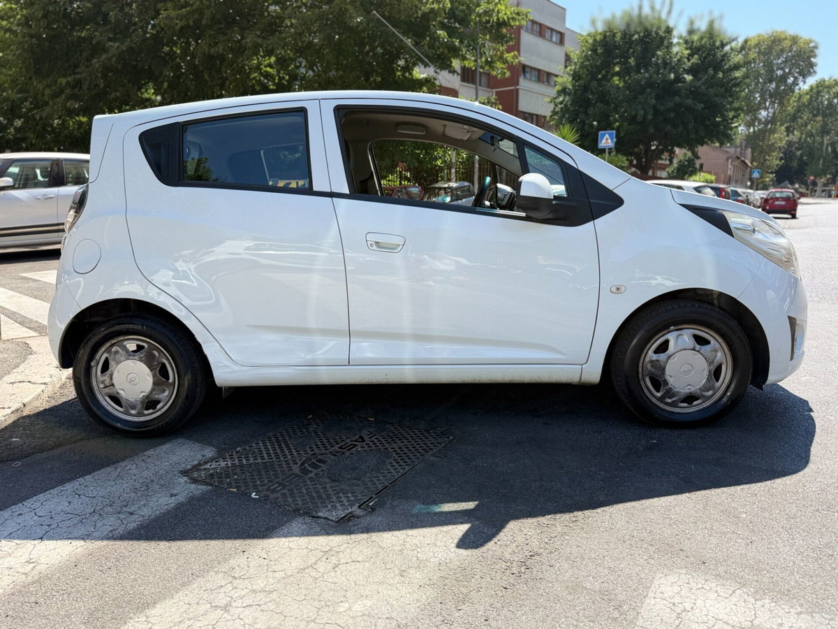 Chevrolet Spark 1.0 LS (5)