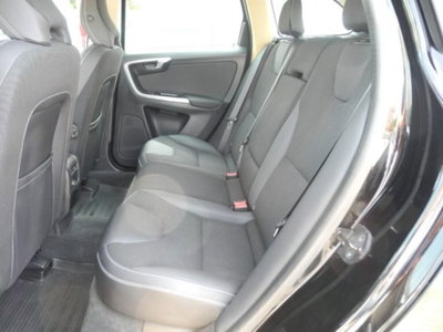 Volvo XC60 D3 AWD Geartronic Summum (12)