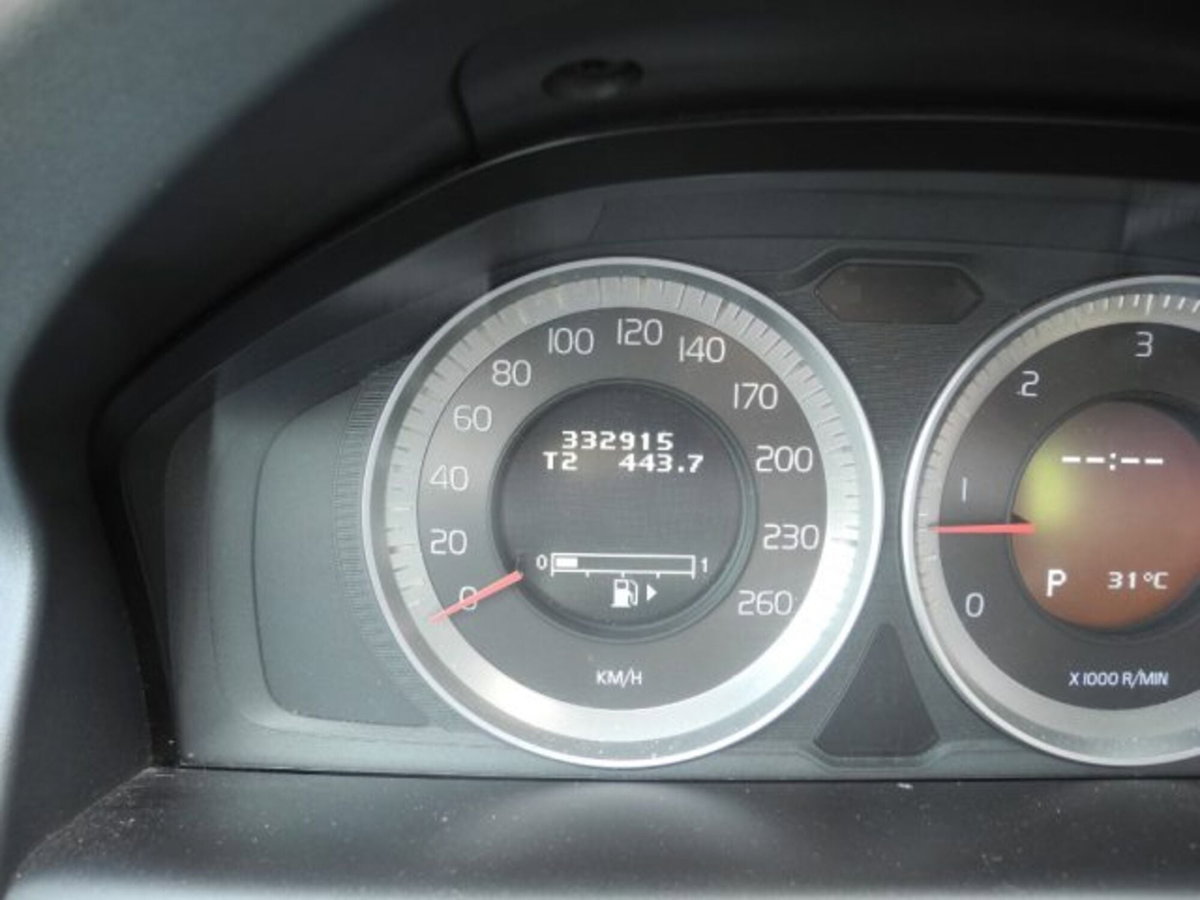 Volvo XC60 D3 AWD Geartronic Summum (16)