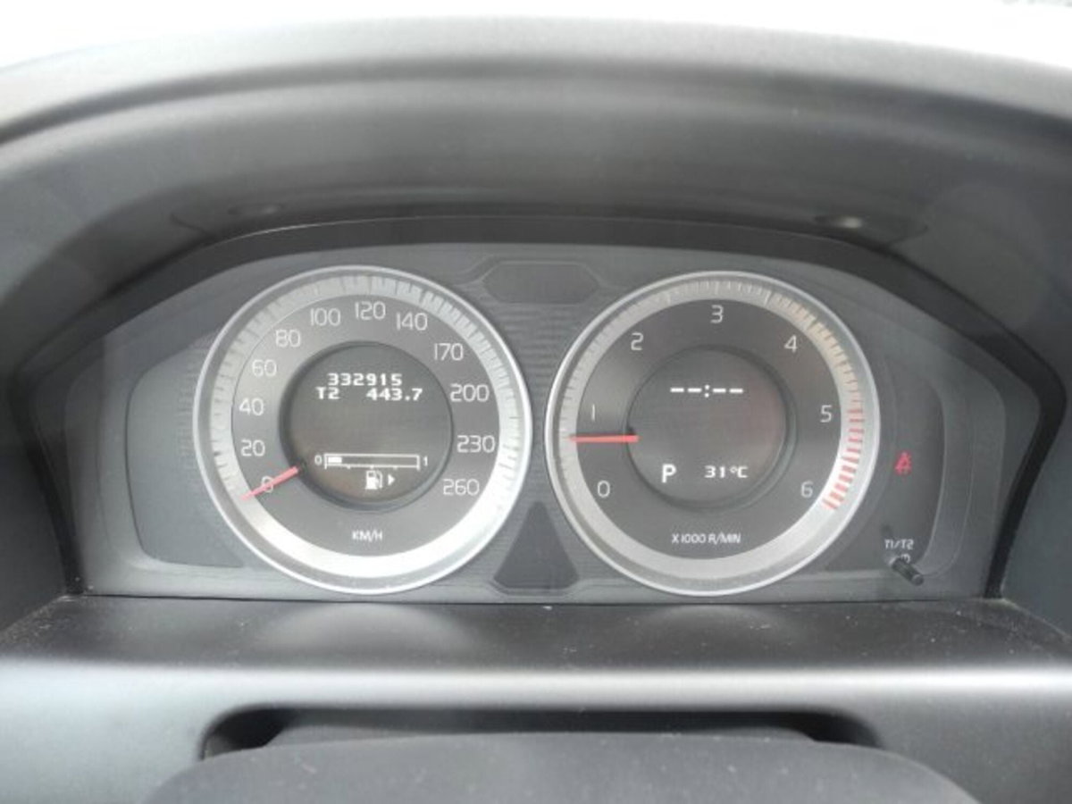 Volvo XC60 D3 AWD Geartronic Summum (6)