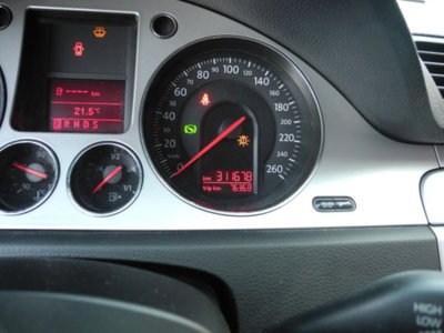 Volkswagen Passat Variant 2.0 TDI DPF DSG Highline (16)