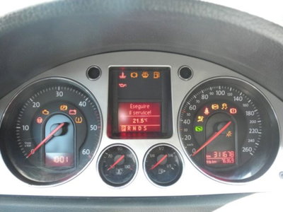 Volkswagen Passat Variant 2.0 TDI DPF DSG Highline (17)